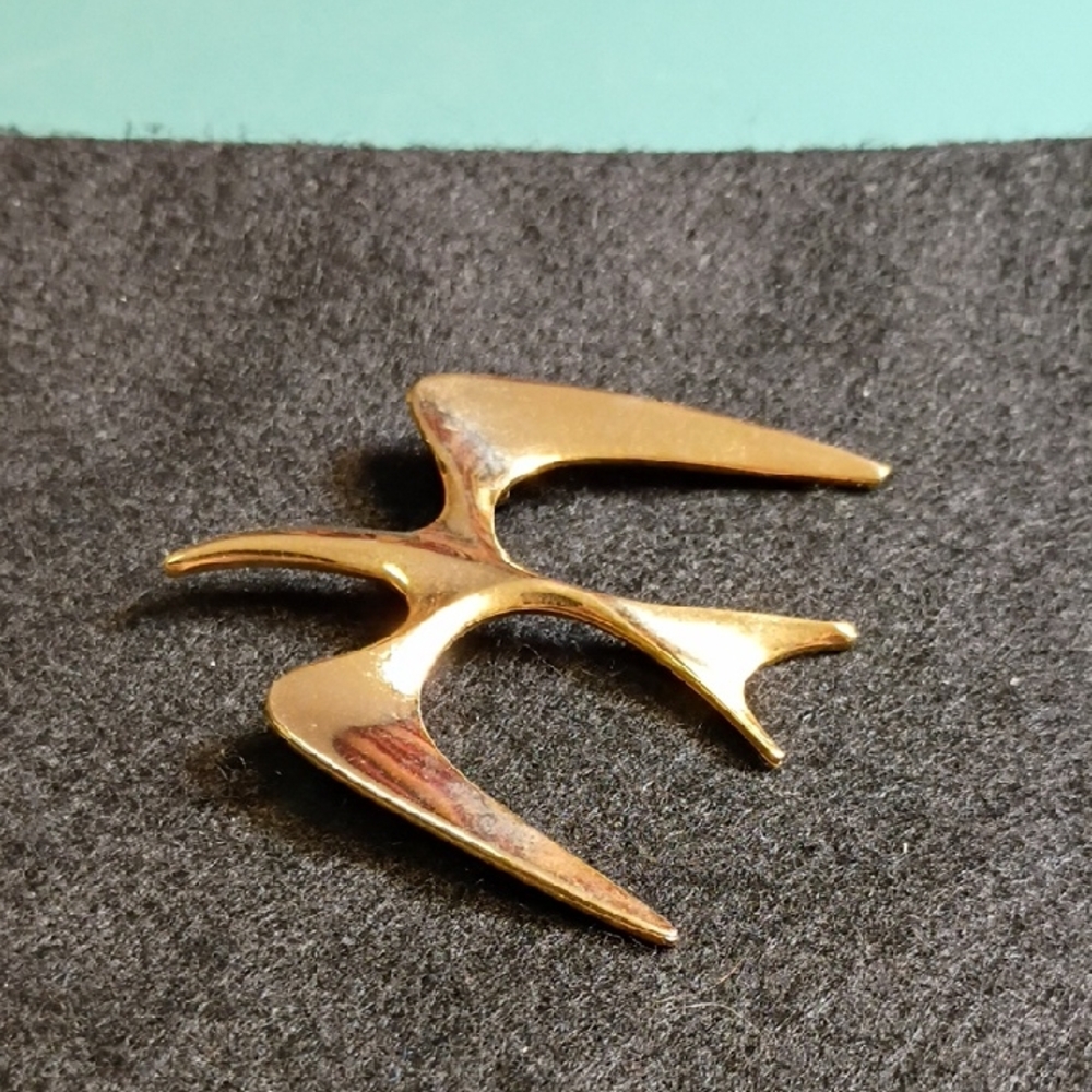 Sarah Coventry Gold Bird Brooch